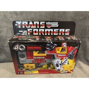 Transformers Retro 40th Anniversary Blaster & Steeljaw Action Figure Set NEW